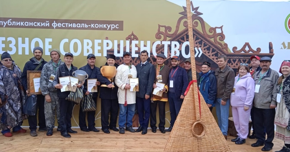 В Татарстане прошёл фестиваль-конкурс &laquo;Резное совершенство&raquo; среди резчиков по дереву