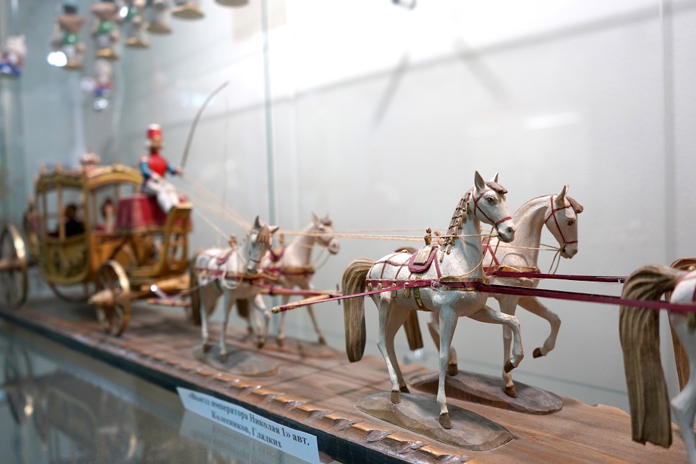 Оживляя дерево: музей Богородской игрушки