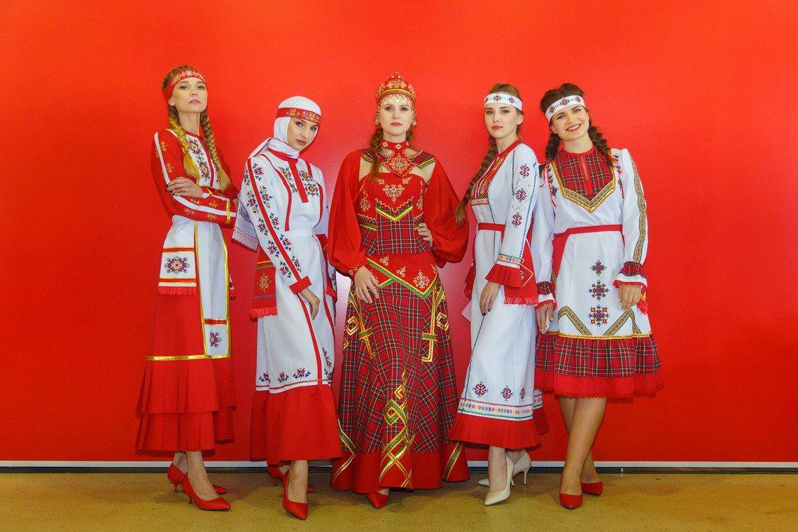 Неделя моды «Уникальная Россия» представила художественные традиции разных народов страны