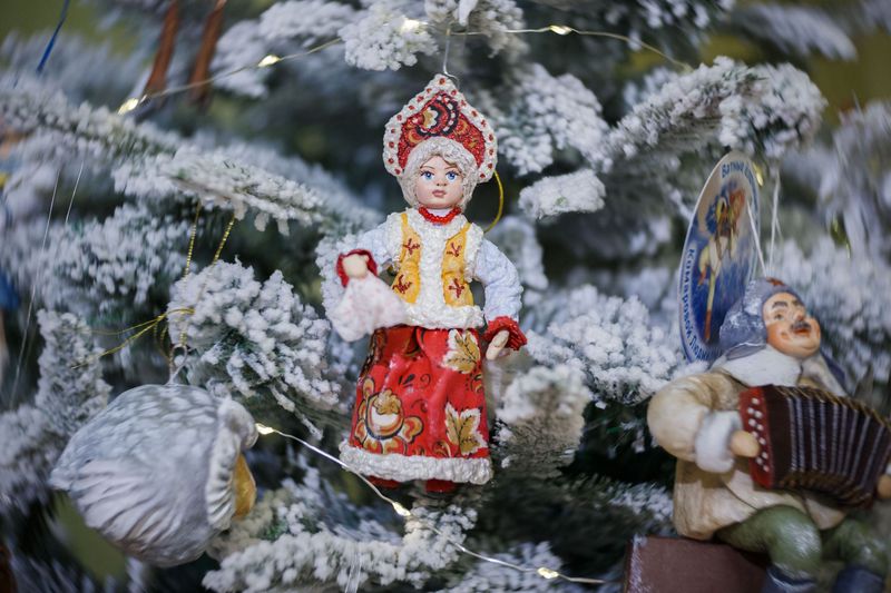 В Москве возродили производство ватных ёлочных игрушек