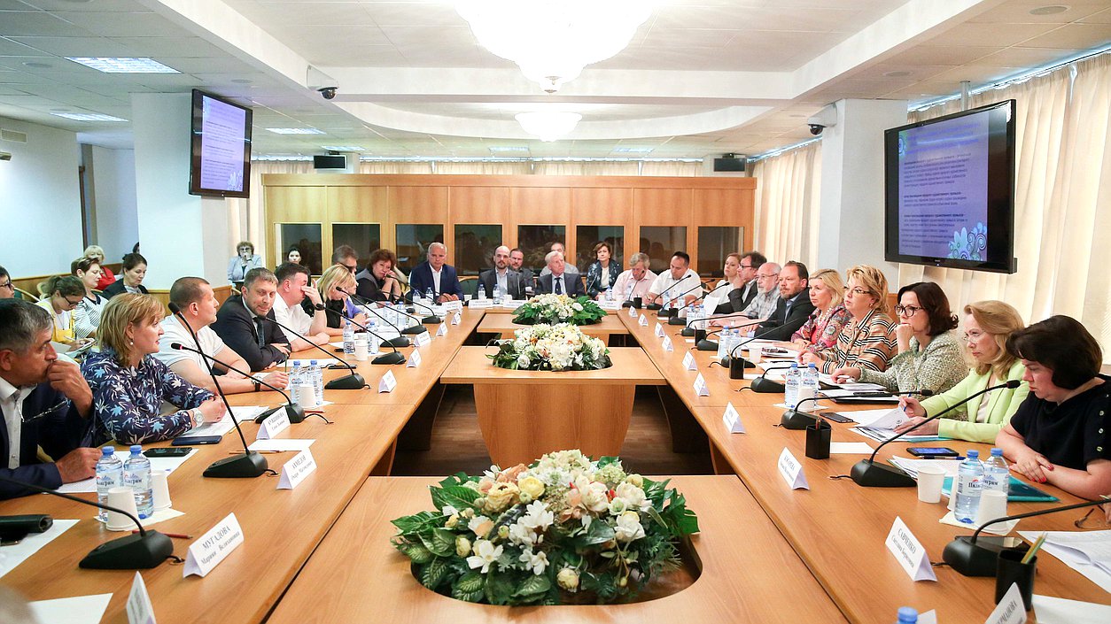 Комитет по культуре изучит законопроект Минпромторга о народных промыслах
