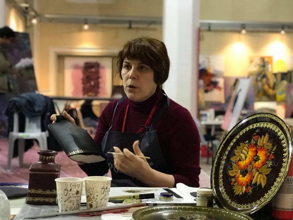 Персональная выставка заслуженного мастера лаковой росписи по металлу из Нижнего Тагила открывается в Центре традиционной народной культуры Среднего Урала